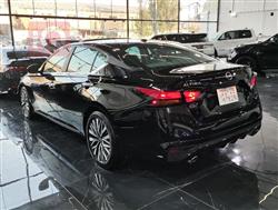 نیسان ئەلتیما